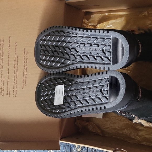 Uggs Koolaburra faux fur lined suede boots - Picture 3 of 5